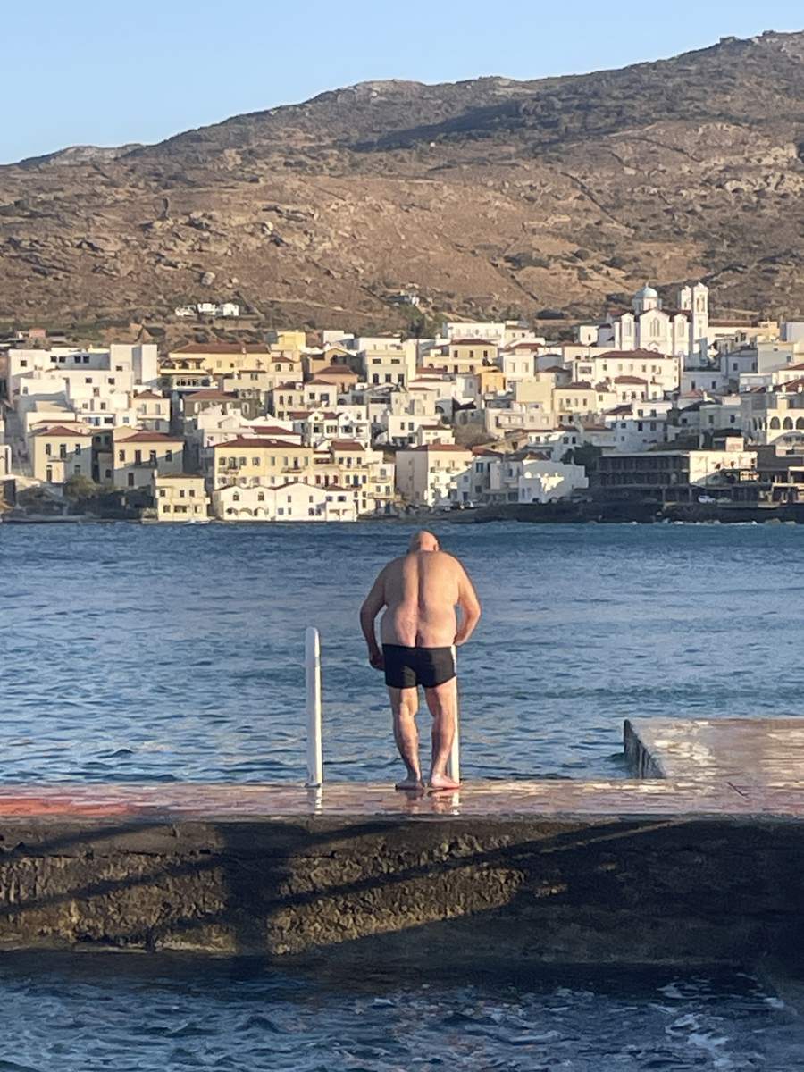 featuring anastasia komnou